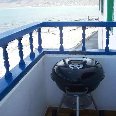 Absolute Beachfront Apartmán