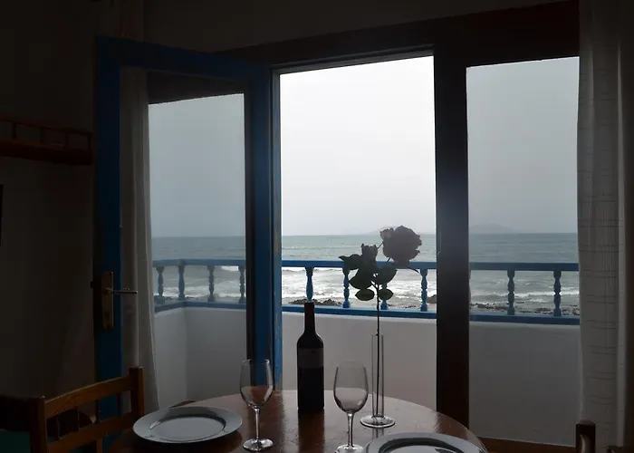 Absolute Beachfront Lägenhet Famara