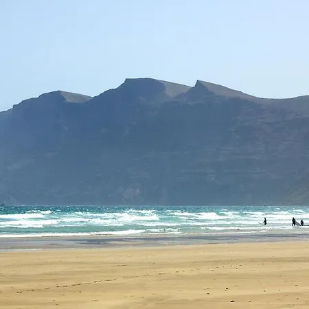Apartment Absolute Beachfront Famara
